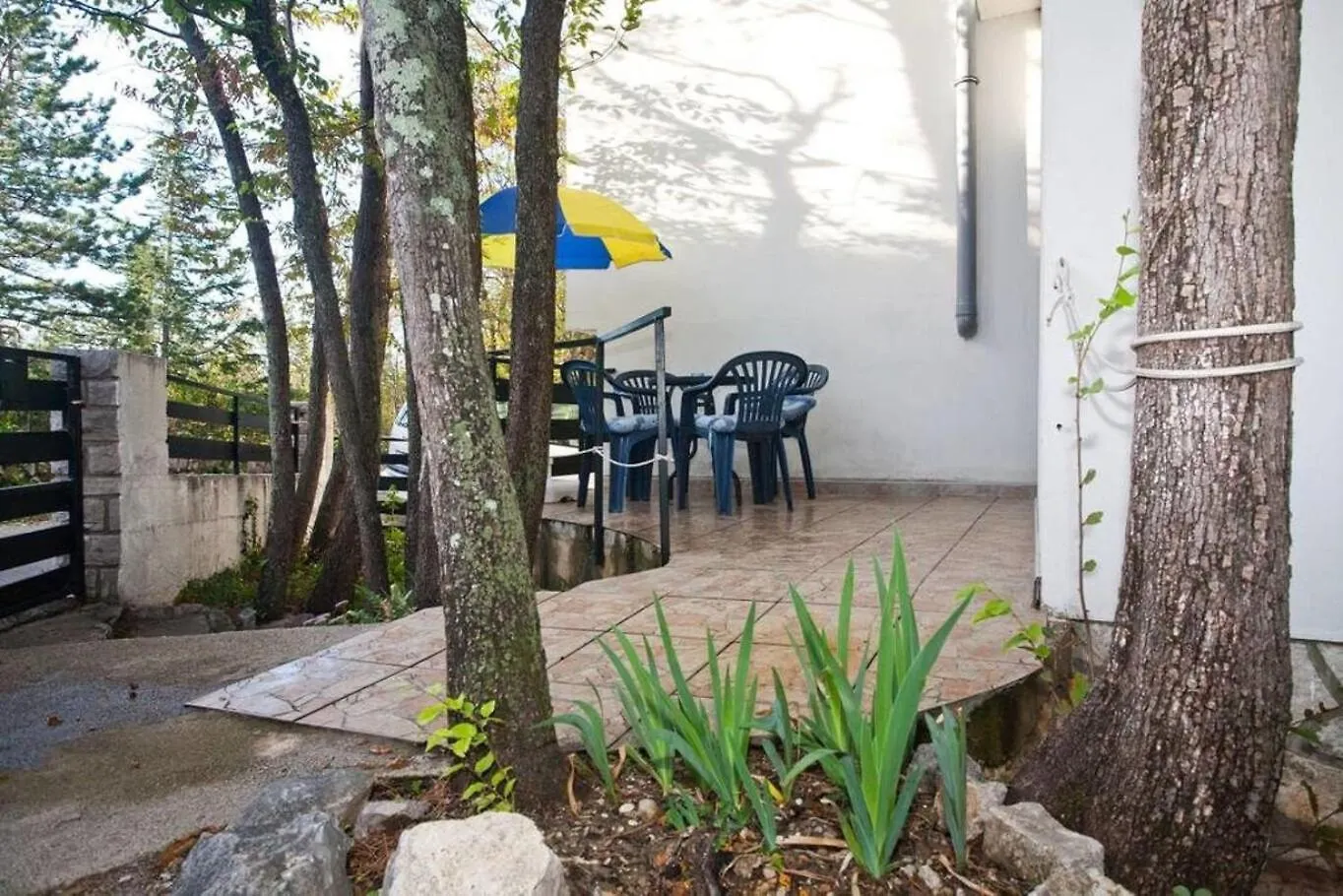 Apartments Miro - 300 M From Sea Jadranovo