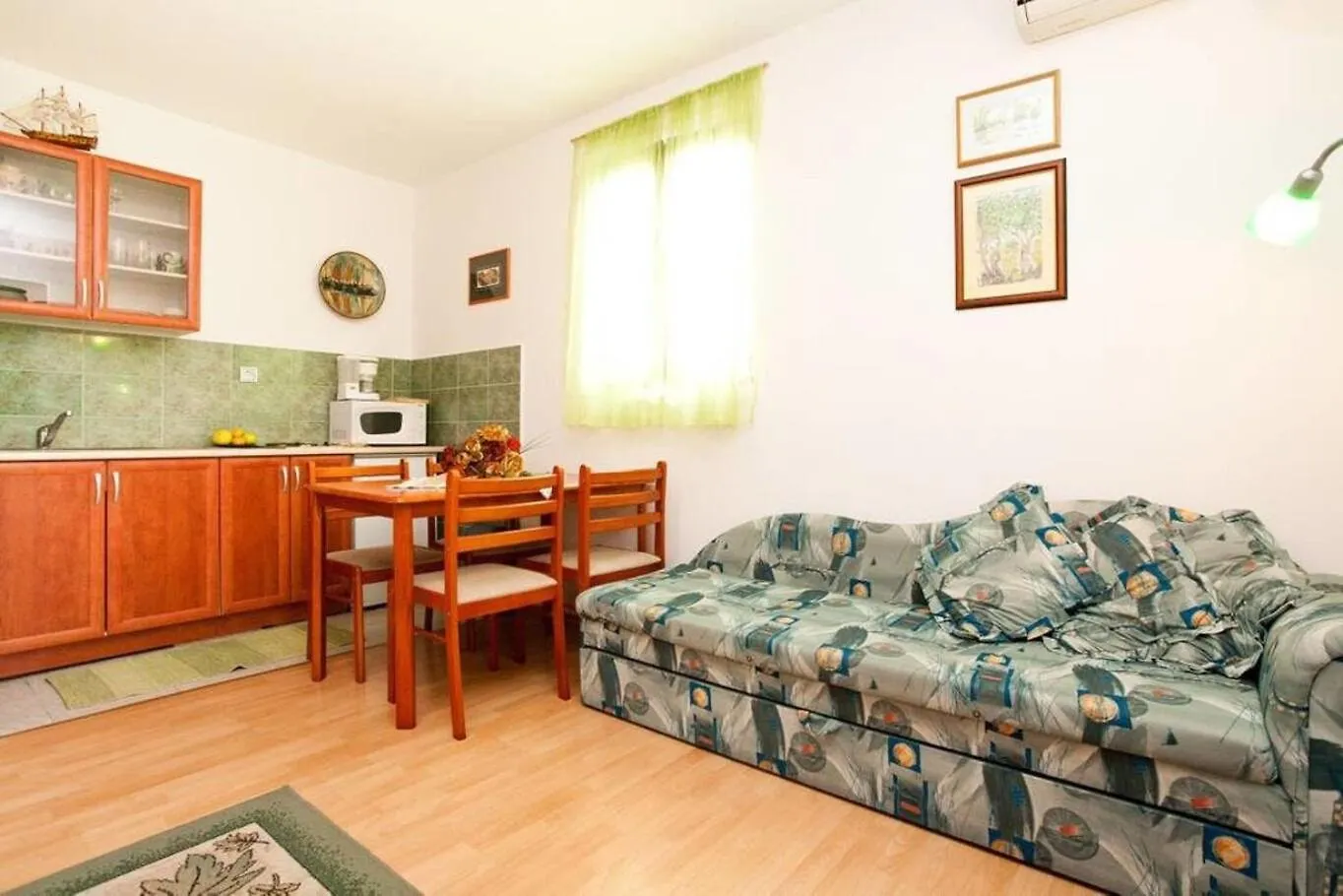Apartments Miro - 300 M From Sea Jadranovo