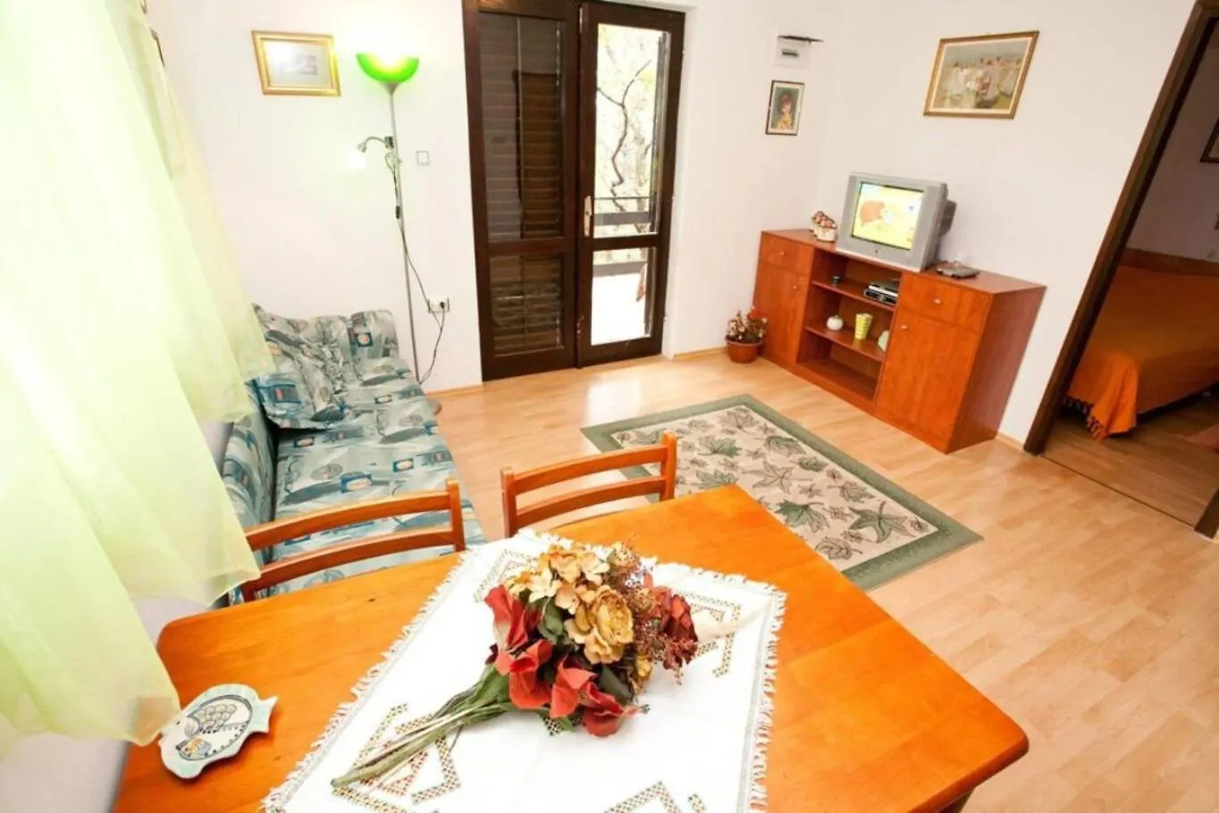 Apartments Miro - 300 M From Sea Jadranovo